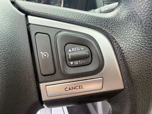Used 2017 Subaru Forester 2.5i Premium w/ All-Weather Package AWD/4WD image 31