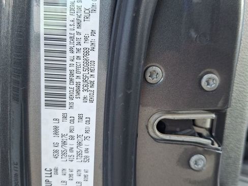 Used 2013 RAM 2500 Laramie w/ Convenience Group image 28