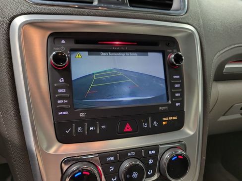 Used 2017 GMC Acadia Limited SLT image 19