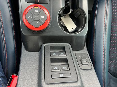 Used 2025 Ford Bronco Raptor AWD/4WD image 31