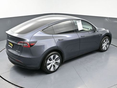 Used 2023 Tesla Model Y Long Range image 48