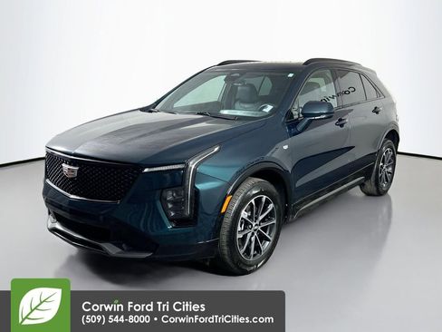 Used 2024 Cadillac XT4 Sport image 5
