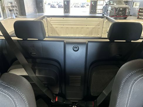 Certified 2024 Nissan Frontier SV w/ Technology Package AWD/4WD image 6