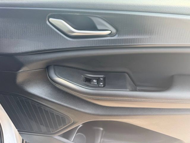 Used 2023 Jeep Grand Cherokee L Laredo AWD/4WD image 35