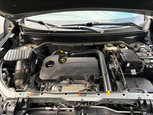 Used 2023 Chevrolet Equinox Premier FWD image 25