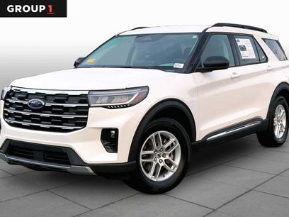 Used 2025 Ford Explorer Active w/ Active Comfort Package