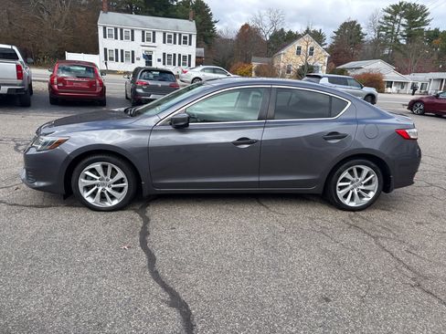 Used 2018 Acura ILX image 2