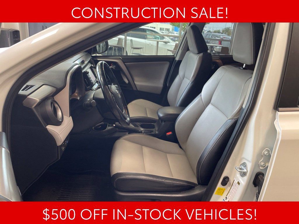 Used 2018 Toyota RAV4 Limited AWD/4WD image 9