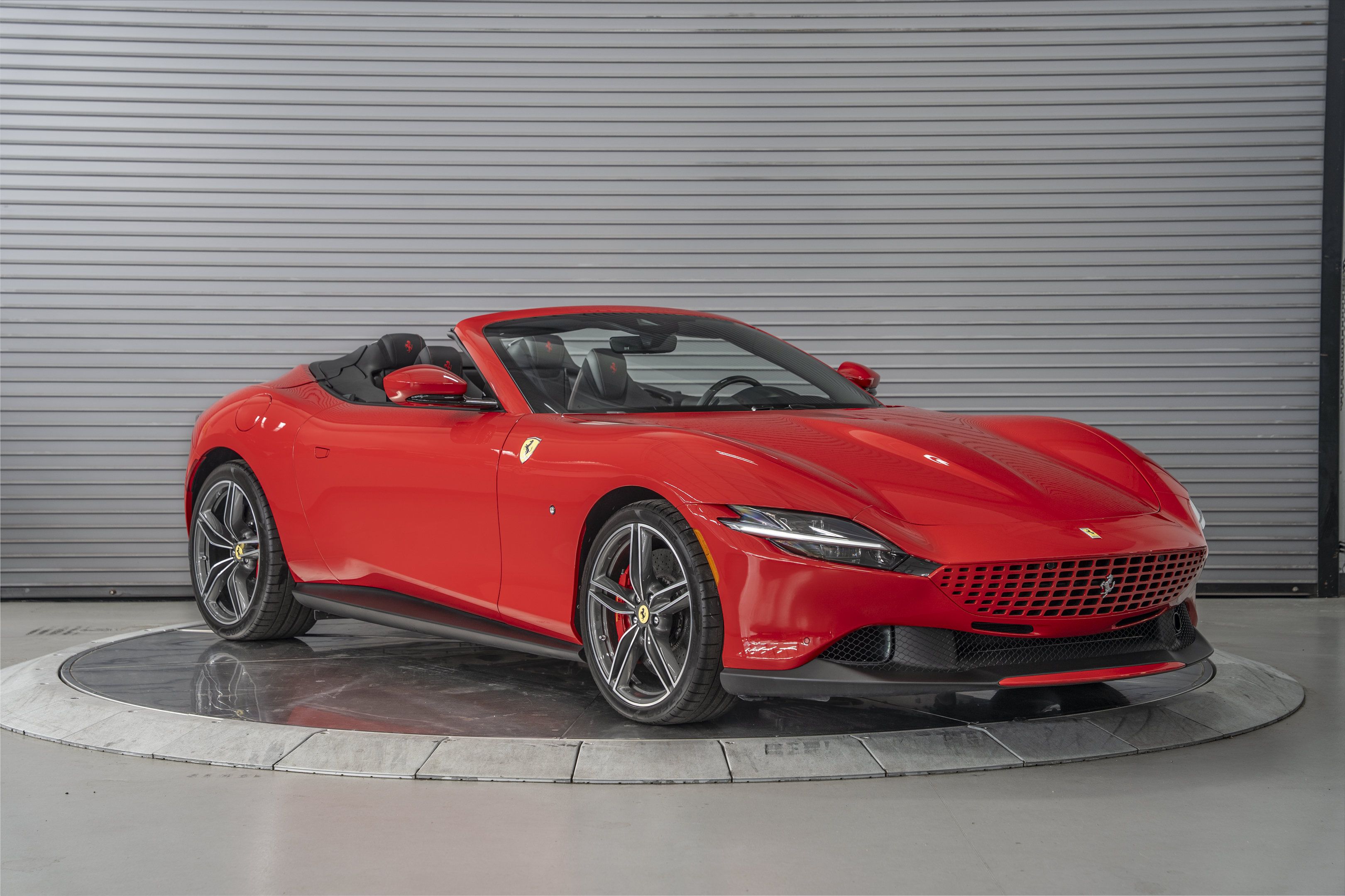 Used 2026 Ferrari Roma Spider RWD image 7