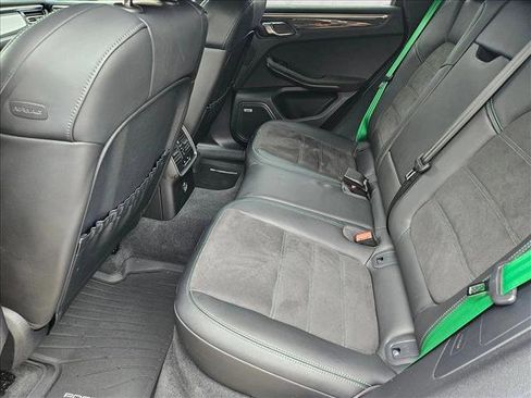 Used 2022 Porsche Macan GTS image 18