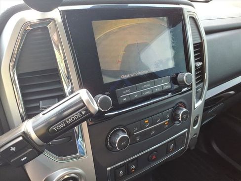 Used 2021 Nissan Titan SV AWD/4WD image 34