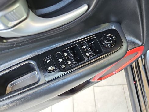 Used 2023 Jeep Renegade Trailhawk AWD/4WD image 26