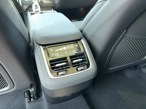Certified 2025 Volvo XC90 B6 Core w/ Climate Package image 18