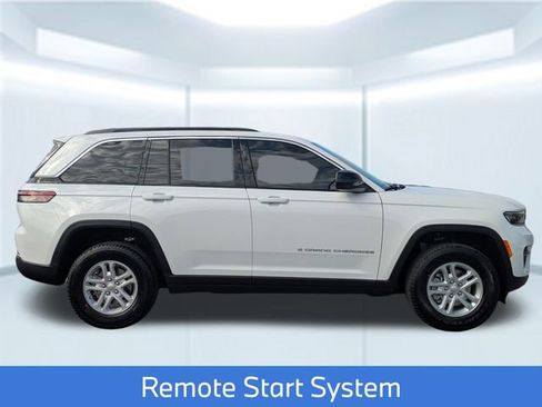 New 2025 Jeep Grand Cherokee Laredo w/ Luxury Tech Group I image 8