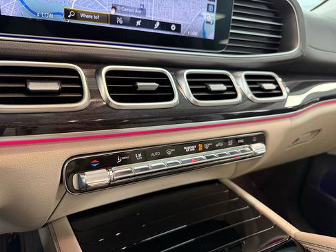 Used 2020 Mercedes-Benz GLS 450 4MATIC image 23