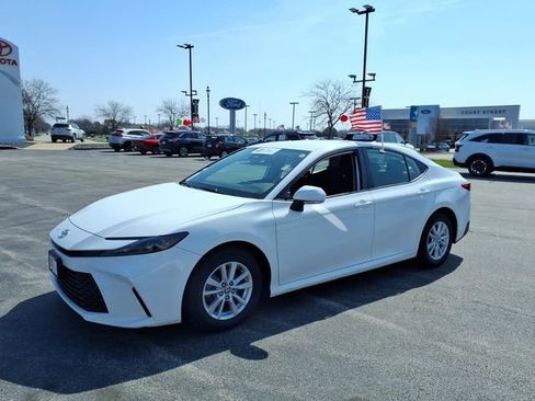 Certified 2025 Toyota Camry LE image 8