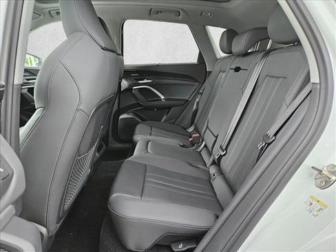 Used 2025 Audi Q5 Premium w/ Premium Plus AWD/4WD image 14