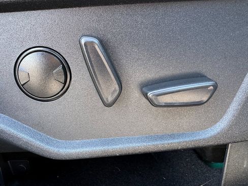 Used 2023 Ford Bronco Badlands image 31