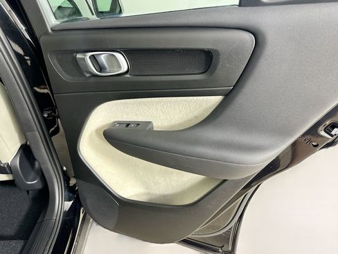 Used 2023 Volvo XC40 B5 Plus w/ Driver Assist Package AWD/4WD image 42