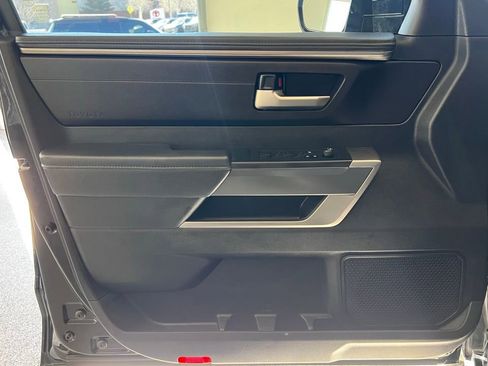 Used 2022 Toyota Tundra SR5 w/ SR5 Convenience Package image 21