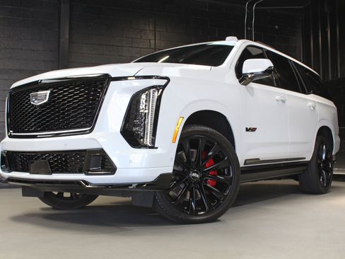 Used 2026 Cadillac Escalade V AWD/4WD image 4
