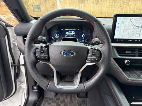 Certified 2025 Ford Explorer ST-Line w/ Premium Package image 15