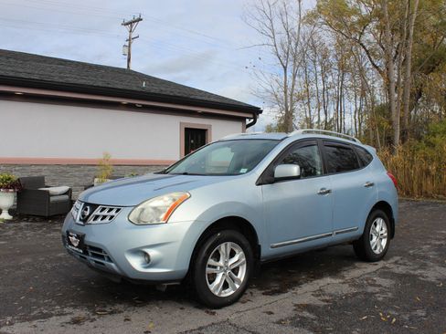 Used 2013 Nissan Rogue SV w/ Premium Pkg AWD/4WD image 12