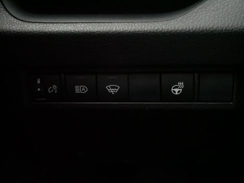 Used 2020 Toyota RAV4 XLE w/ XLE Grade Weather Package image 27