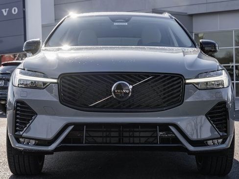 New 2026 Volvo XC60 B5 Ultra w/ Climate Package image 2