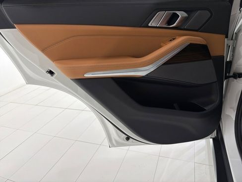 Used 2026 BMW X5 xDrive40i w/ Climate Comfort Package image 15