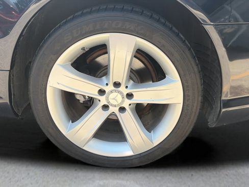 Used 2009 Mercedes-Benz SL 550 w/ Premium I Pkg image 42