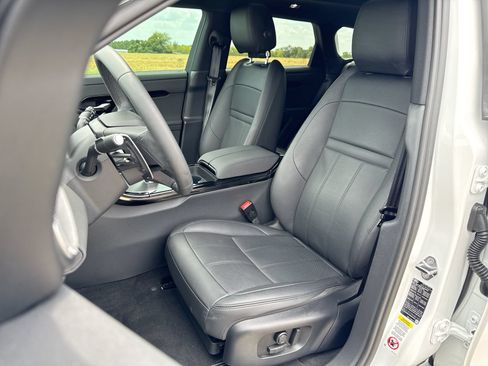 Used 2024 Land Rover Range Rover Evoque Dynamic SE AWD/4WD image 11