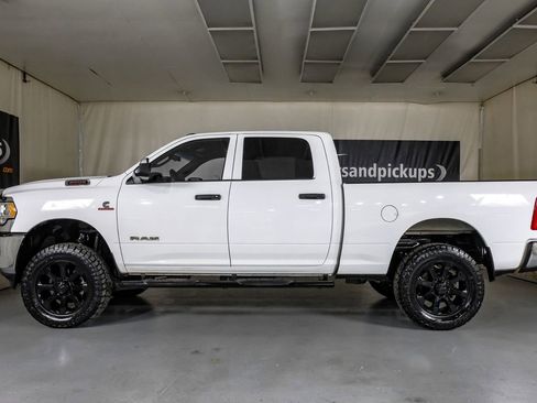 Used 2022 RAM 2500 Tradesman w/ Chrome Appearance Group image 11