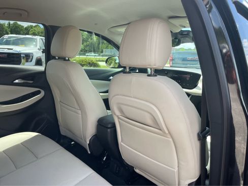 Used 2025 Buick Encore GX Avenir w/ Avenir Technology Package FWD image 23