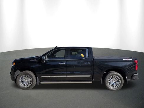 Used 2023 Chevrolet Silverado 1500 High Country w/ Technology Package image 16
