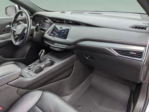 Used 2022 Cadillac XT4 Premium Luxury w/ Safety Alert Package image 18