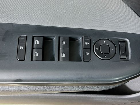 Used 2025 Kia K4 FWD image 15