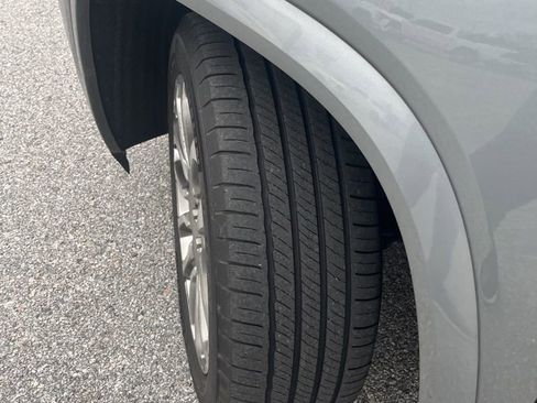 Used 2023 GMC Acadia Denali w/ Denali Technology Package image 20