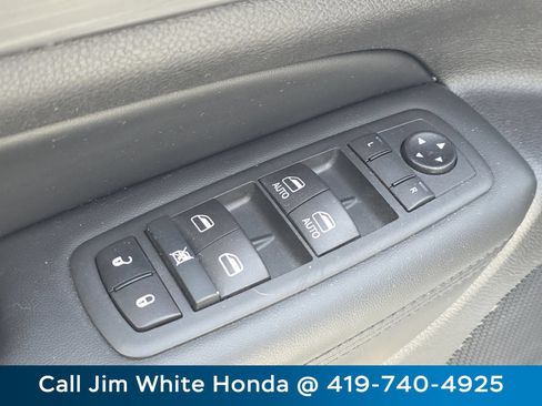 Used 2020 Jeep Grand Cherokee Laredo w/ Security & Convenience Group AWD/4WD image 27