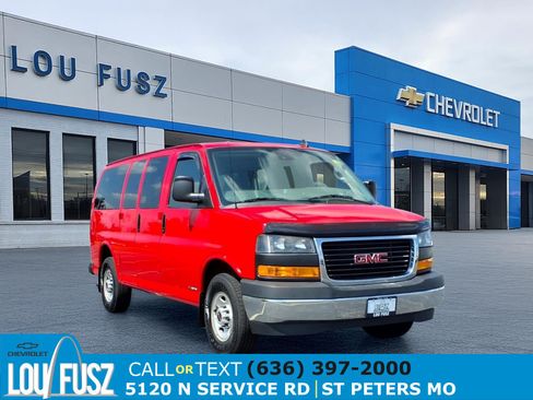 Used 2021 GMC Savana 3500 LS w/ Chrome Appearance Package RWD image 1