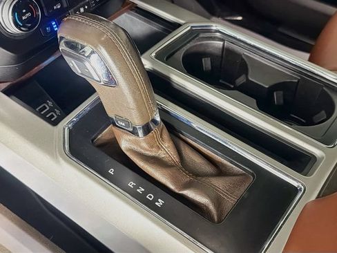 Used 2019 Ford F150 King Ranch w/ Equipment Group 601A Luxury AWD/4WD image 17