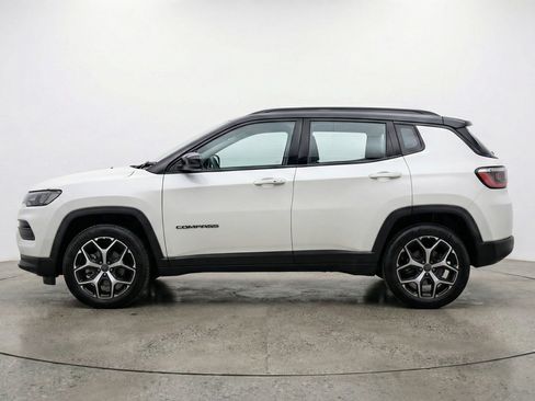 Used 2025 Jeep Compass Limited AWD/4WD image 5