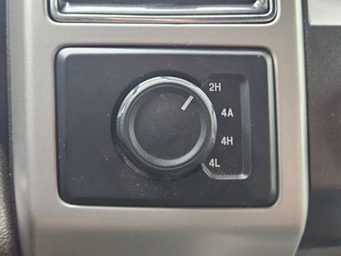 Used 2019 Ford F150 King Ranch image 25