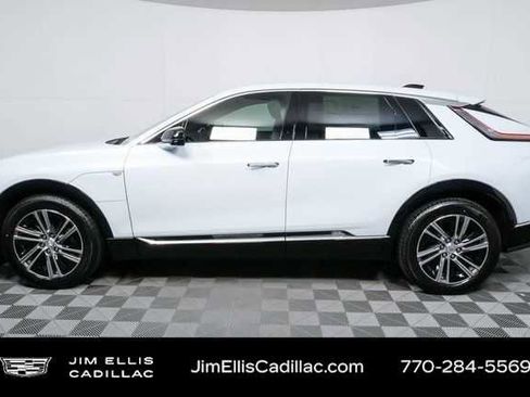 New 2026 Cadillac Lyriq Premium Luxury image 25