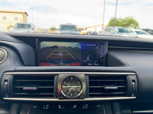 Used 2018 Lexus IS 300 w/ Comfort Package RWD image 21