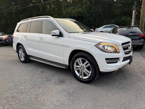 Used 2015 Mercedes-Benz GL 450 4MATIC image 3