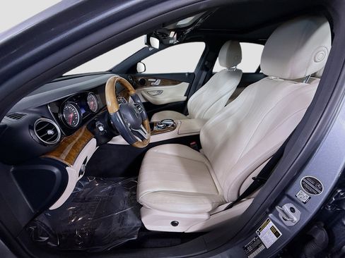 Used 2019 Mercedes-Benz E 300 w/ Convenience Package image 21
