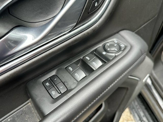 Used 2021 Chevrolet Suburban LT AWD/4WD image 33