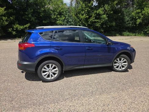 Used 2015 Toyota RAV4 Limited AWD/4WD image 21