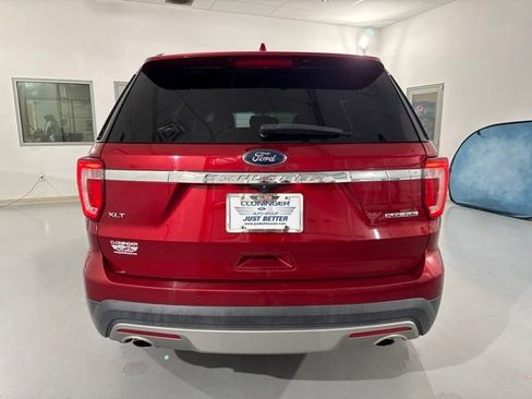 Used 2016 Ford Explorer XLT w/ Equipment Group 202A FWD image 8